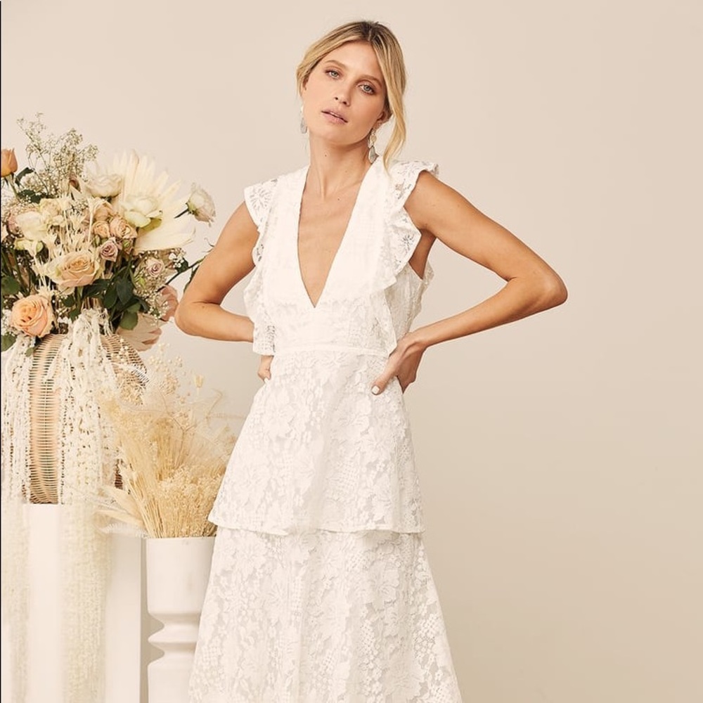 Molinetto White Lace Ruffled Tiered Sleeveless Maxi Dress